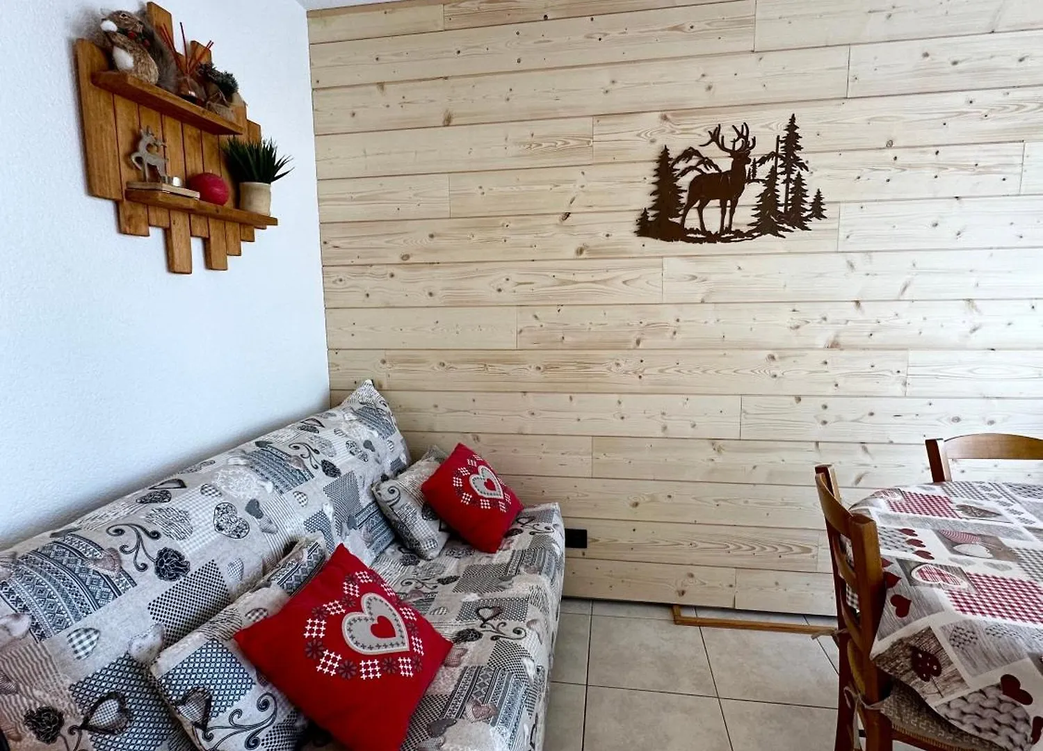 Superbe appartement à 50m des pistes parking privé Fontcouverte-la-Toussuire